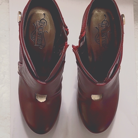 Booties - Picture 4 of 4